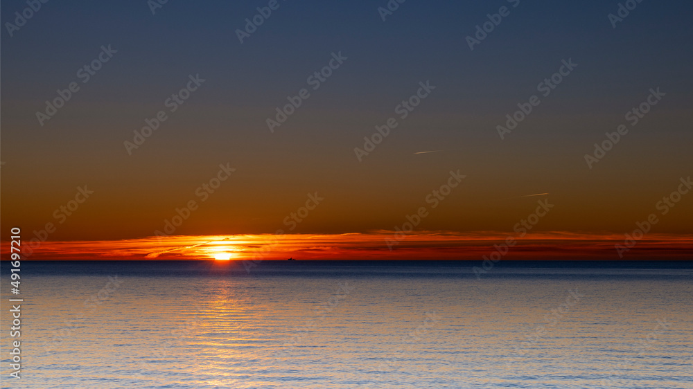 Sonnenuntergang an der Ostsee am Strand von Wustrow
