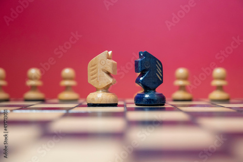 cavaliers noir et blanc échecs photo