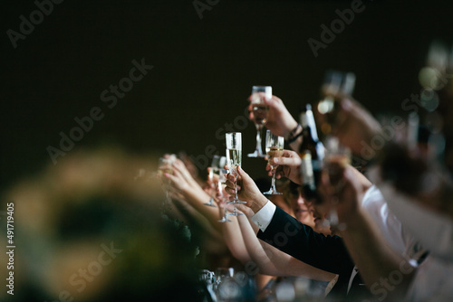 Φωτογραφία people toasting