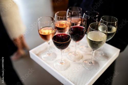 Wallpaper Mural wine glasses Torontodigital.ca