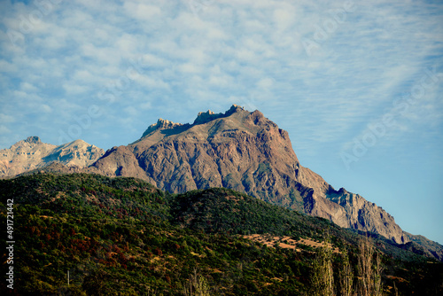 Montaña rocosa desde Chacayes, Machalí