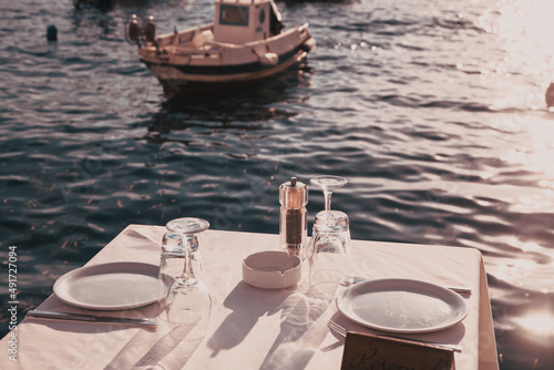 luxury holiday in Santorini, Greece © Melinda Nagy