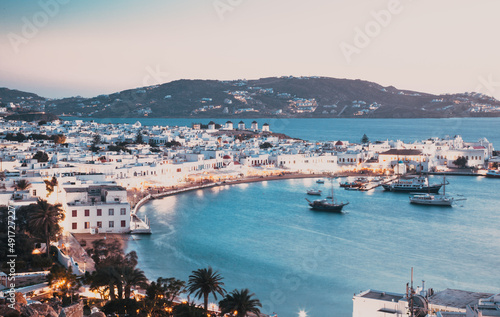 Fototapeta Naklejka Na Ścianę i Meble -  luxury holiday in Santorini, Greece