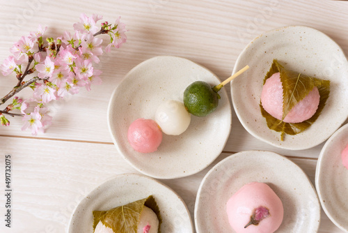 Obraz na plátne Japanese sweets to eat in spring