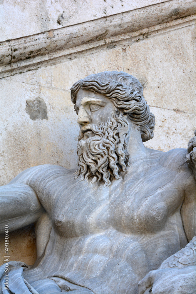 statue of Jupiter in Rome
