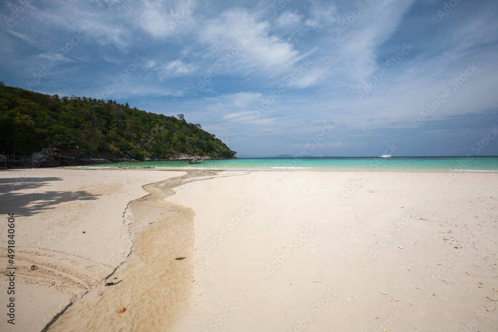 Ko Racha Yai Beach, is popular island for relaxing vacation or want to explore coral reefs by diving and snorkelling
