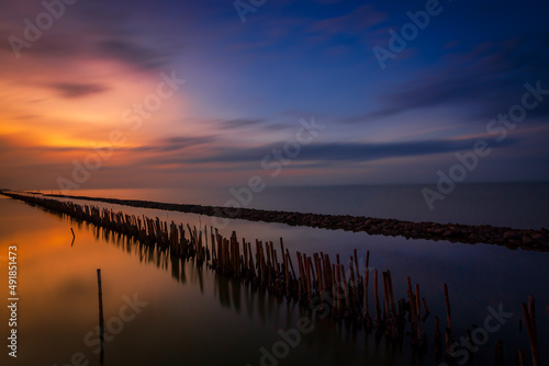 Fototapeta Naklejka Na Ścianę i Meble -  Sunset at the lake 