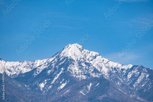 茅野市から見る八ヶ岳　雪の阿弥陀岳 © kikisora