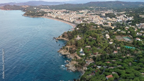 Wallpaper Mural survol de Lloret de mar en catalogne sur la costa brava Torontodigital.ca
