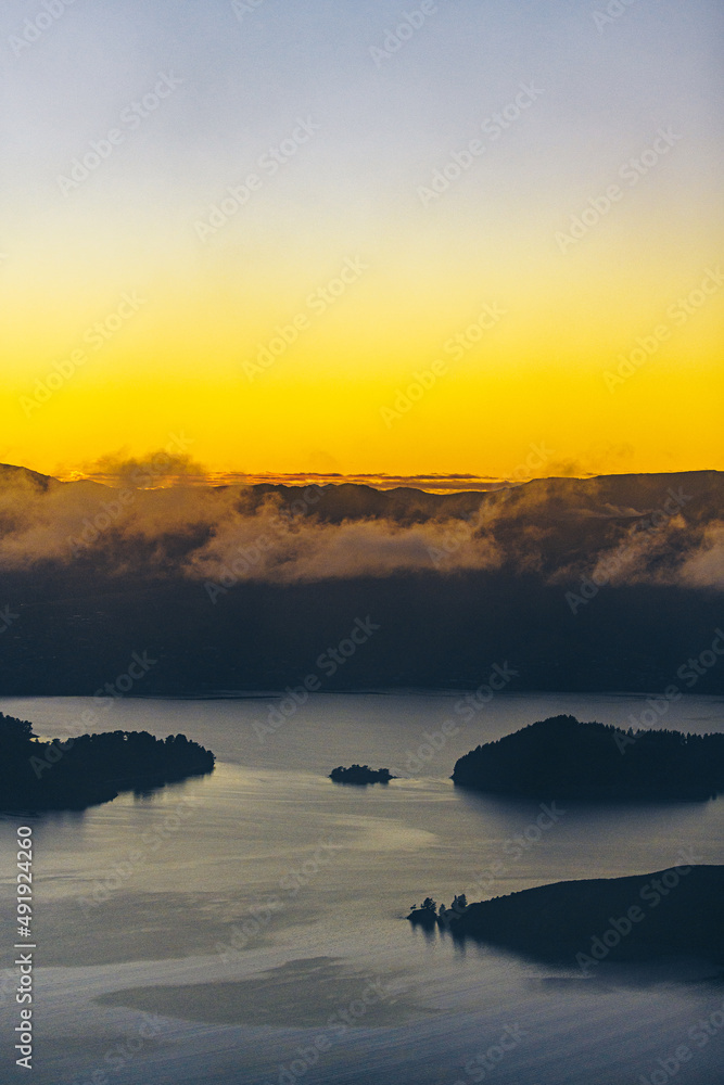 Mountain scenery during sunset in New Zealand