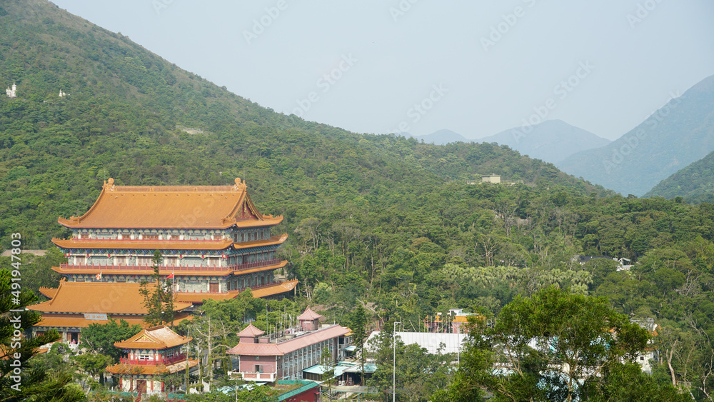 Mosteiro Po Lin é um mosteiro budista, localizado no planalto de Ngong Ping, na ilha de Lantau, em Hong Kong. O mosteiro foi fundado em 1906 