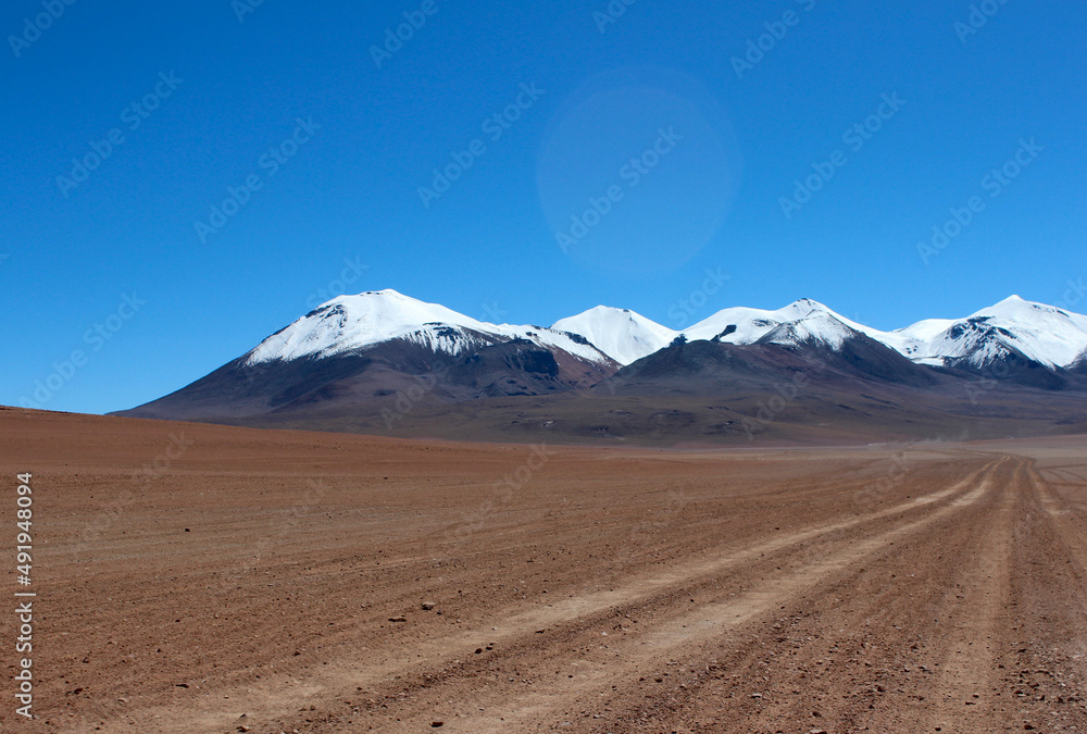 Paisagem do altiplano boliviano, região árida próximo a potosi,