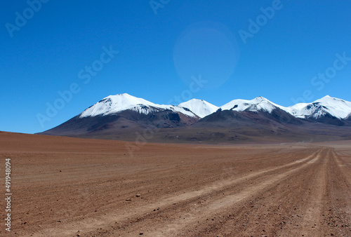 Paisagem do altiplano boliviano, região árida próximo a potosi,
