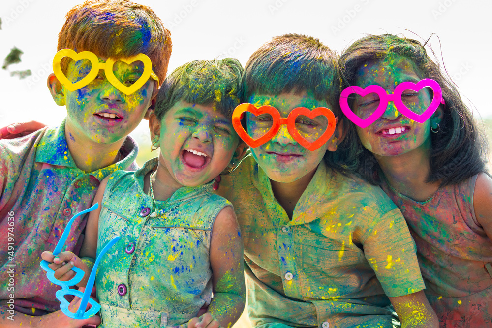 kids playing holi