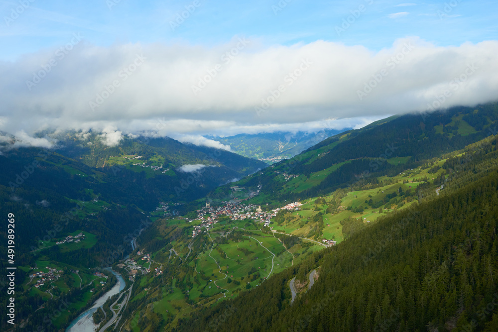 Naklejka premium Auf der Pillerhöhe in Österreich