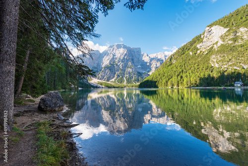 Fototapeta Naklejka Na Ścianę i Meble -  Braies Lake (Lago di Braies or Pragser Wildsee) and the Mountain peak of Croda del Becco or Seekofel, Dolomites, South Tyrol, Trentino Alto Adige, Bolzano province, Italy, Europe.