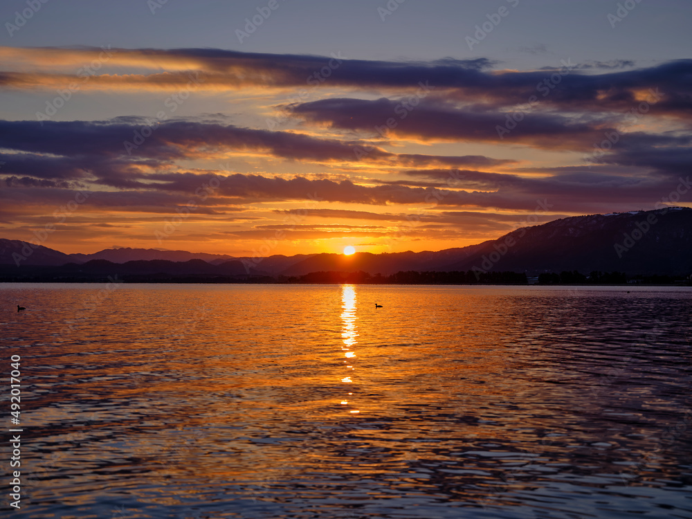 風景素材　美しい琵琶湖の黄昏