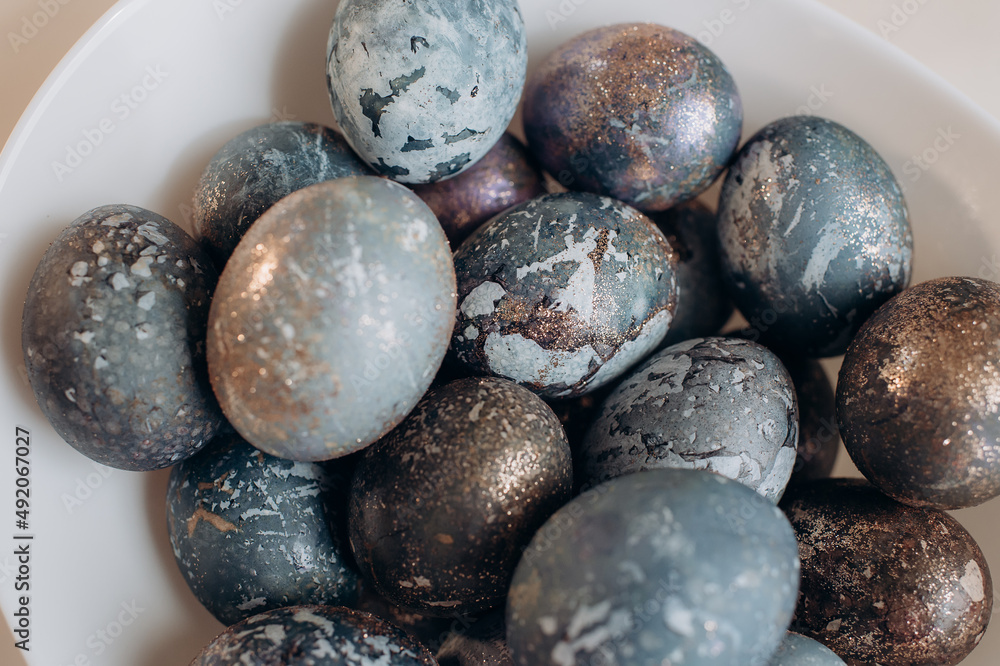 Unusual Easter eggs in blue shades with gilding Unusual Easter eggs in blue shades with gilding