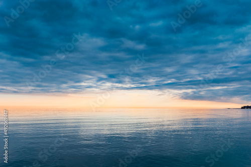 Sonnenuntergang bei Goldstrand in Bulgarien am Schwarzen Meer