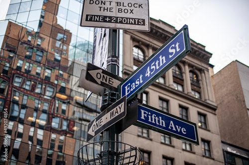ストリートサイン　ニューヨーク © SnapshooterNY
