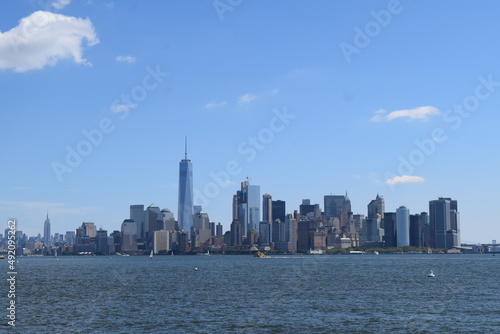 Llegando a la ciudad por el mar.