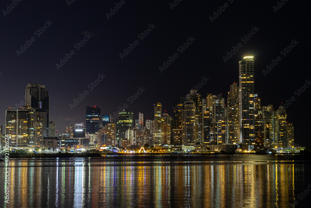 Vista ciudad de Panamá, Panama city skyline, ciudad nocturna