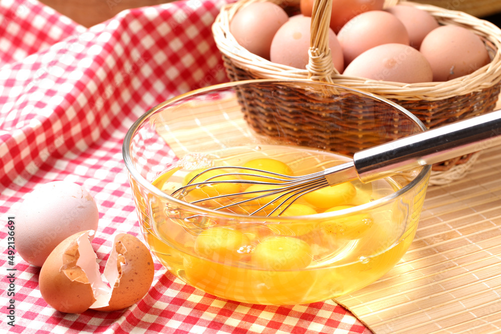 Eggs Eggs