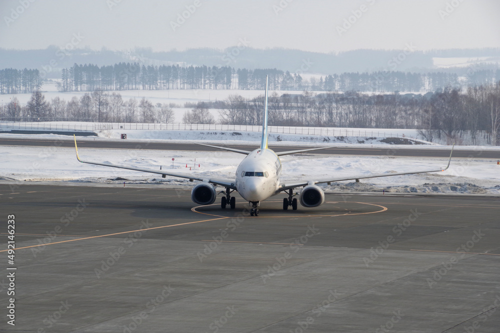 女満別空港に到着した飛行機 Stock Photo | Adobe Stock