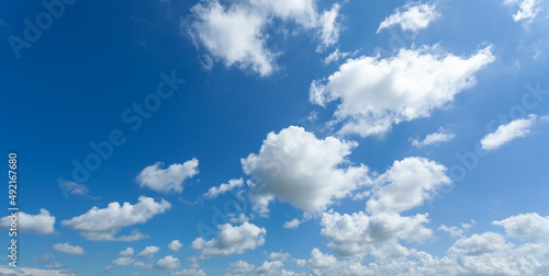 Fototapeta Naklejka Na Ścianę i Meble -  Blue sky with clouded and sunshine