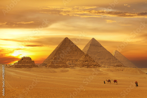 Fotografia Egyptian pyramids in Giza a wonder of the world