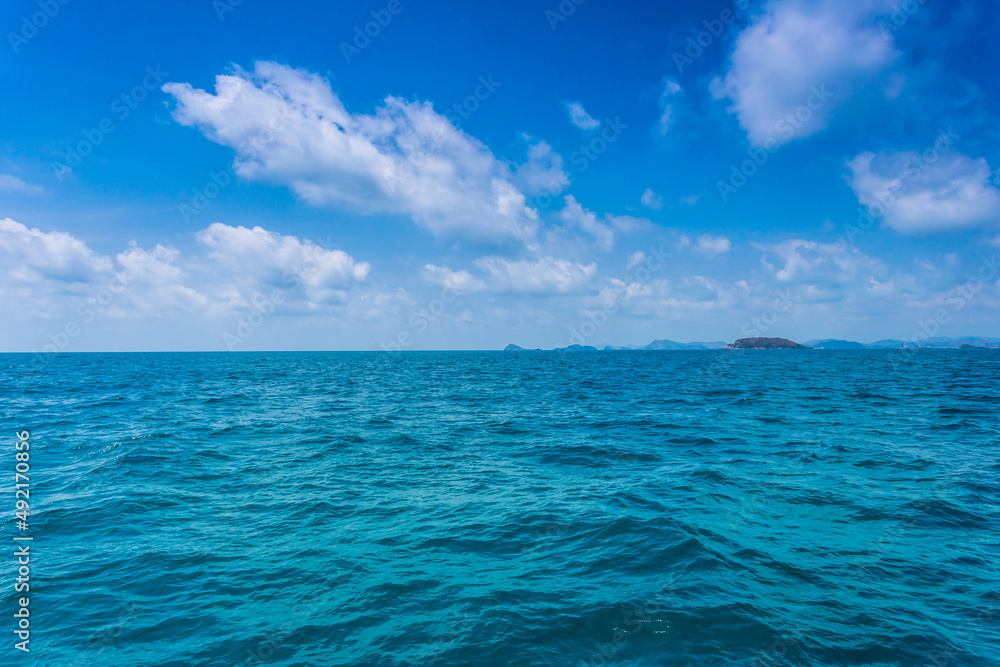 Fototapeta premium Beautiful nature of the islands in the Andaman Sea at Similan Islands, Mu Ko Similan National Park