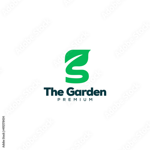 Green Leaf logo vector icon illustration design Premium Vector