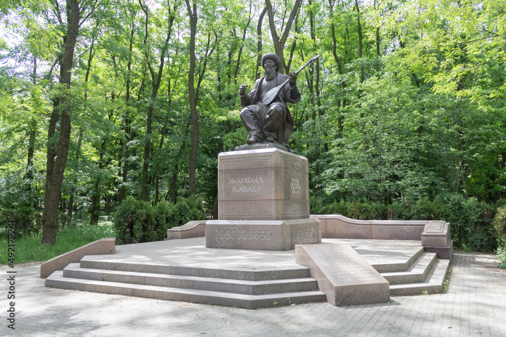 Obraz premium Monument to the Kazakh singer Zhambyl Zhabaev in Kyiv