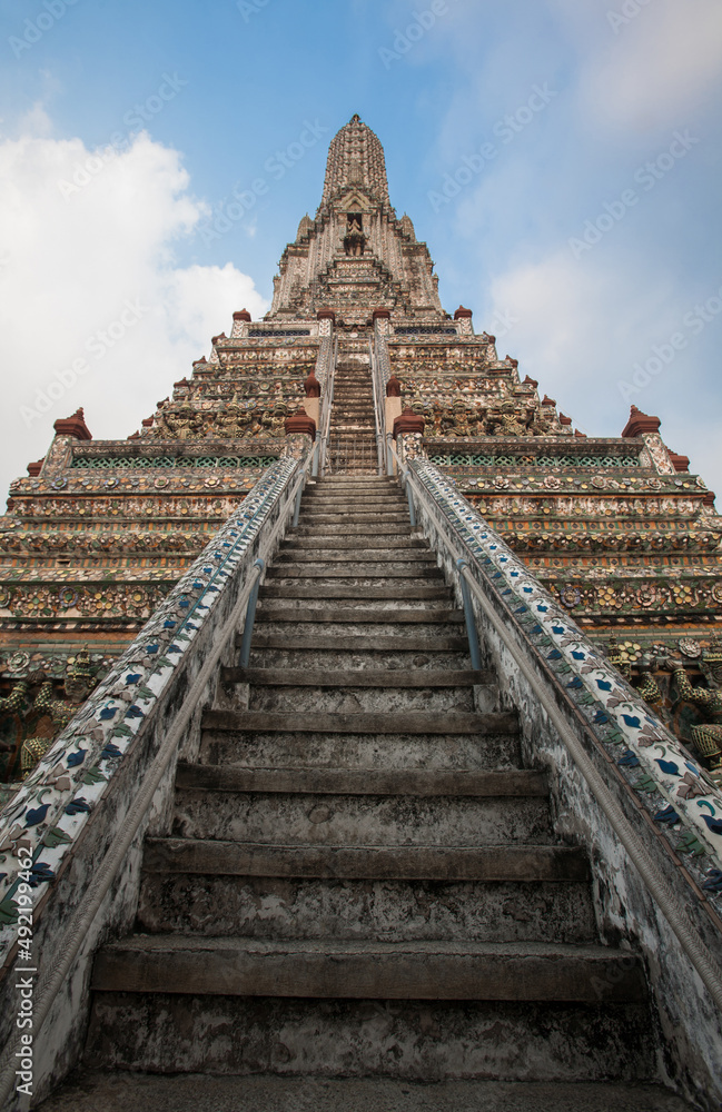 Arun Pagoda, Wat Arun, Thai Buddhism Temple and landmark in Bangkok, Thailand