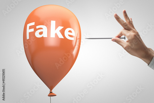 Fotografia Exposure of fake information concept