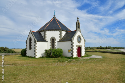 Fototapet Sarzeau,Penvins,France - june 6 2021 : Notre Dame de la Cote chapel