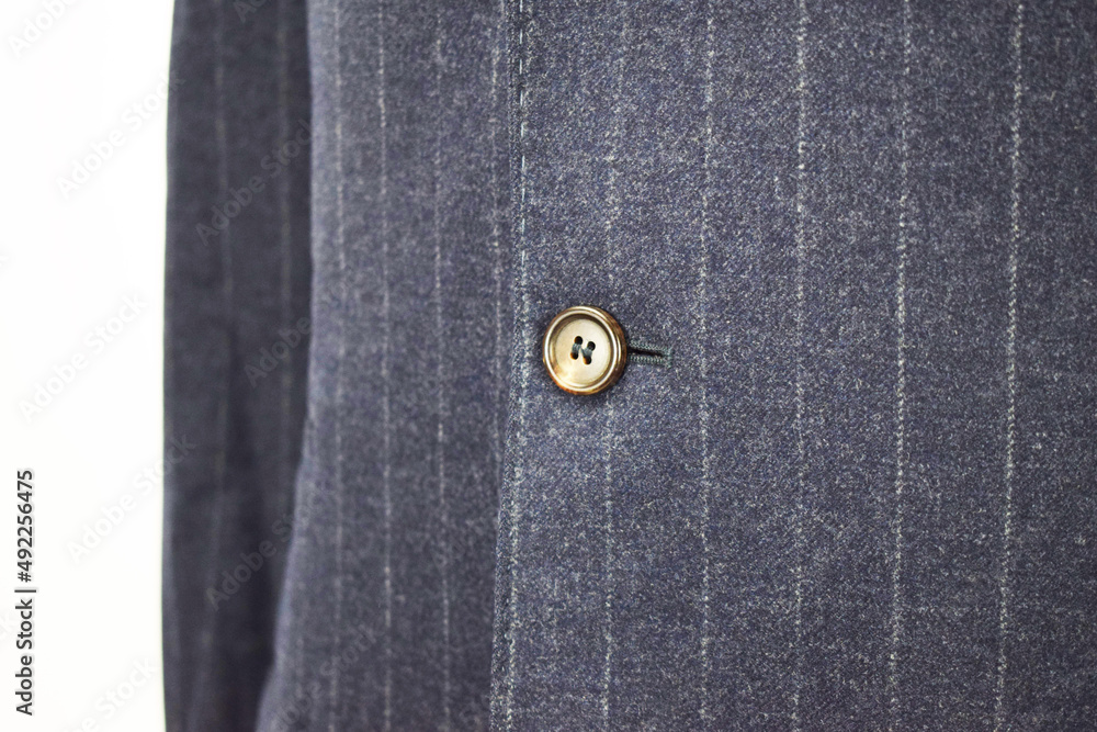 Bekleidung vor weißem Hintergrund