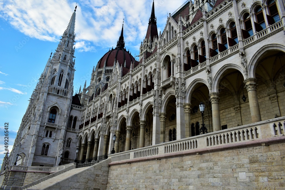 Budapest parliament building 