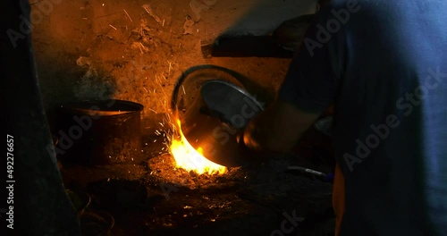 Wallpaper Mural Work of a tinker, Tinsmithy, Tinker at work, The Tinker. Torontodigital.ca