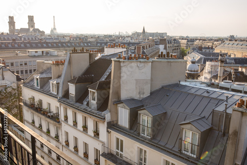 Foto View of Paris rooftops with Eiffel tower visible