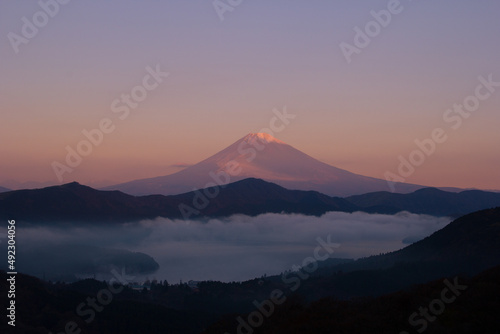 朝焼けの富士山