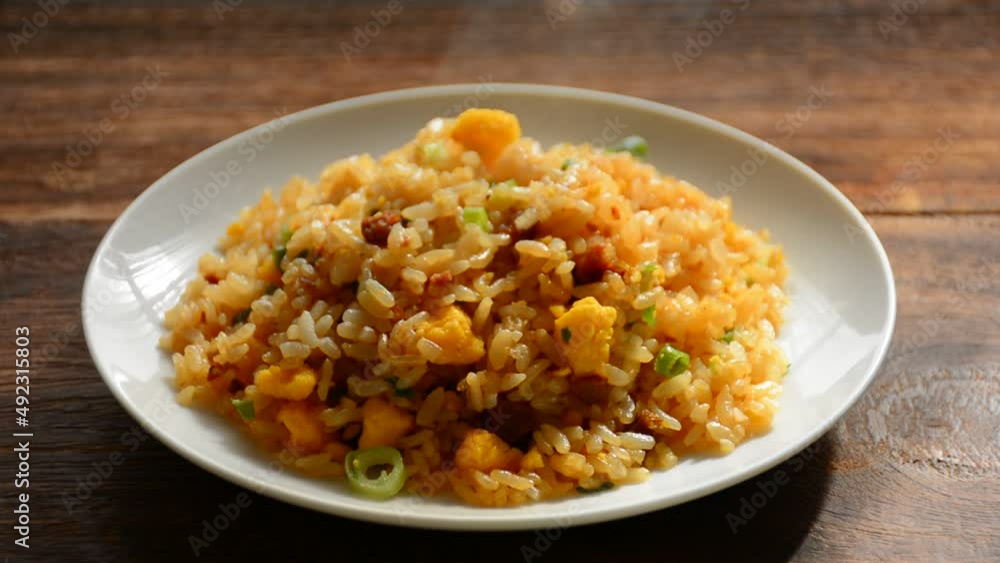 チャーハン　湯気