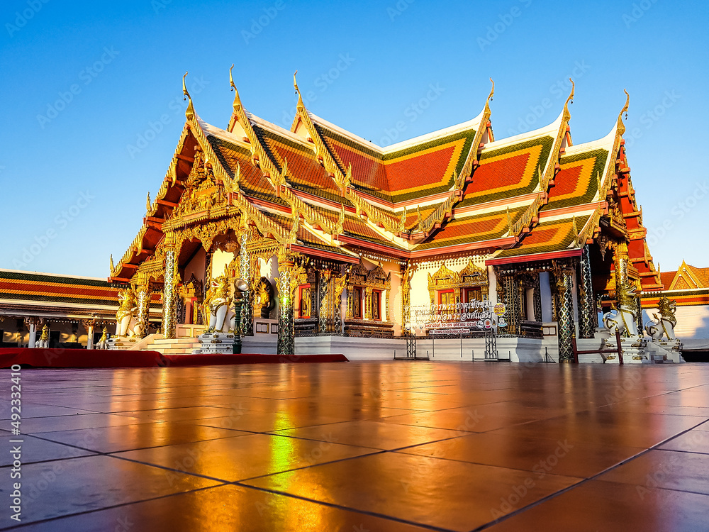 Phra That Choeng Chum The sacred place of Sakon Nakhon The relics were built to cover the footprints of 4 Lord Buddhas.