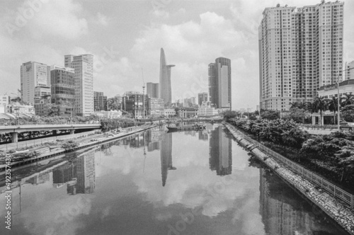 Black and white landscape photo film: street life in Ho Chi Minh city. Time: February 22, 2022. Location: Ho Chi Minh city © LE MINH TRI