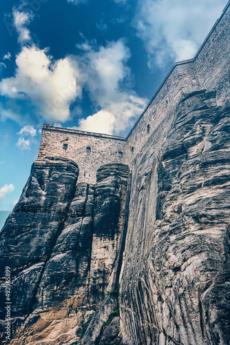 Festung und Schloss Königstein - Wunderschöne Panorama Landschaften in Bad Schandau, dem Kurort in der Sächsischen Schweiz. Aufgenommen im Hochsommer in freier Natur am Nationalpark 
 photo