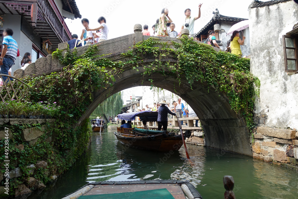 中国 水の都蘇州 周庄古鎮の美しい風景 Stock Photo | Adobe Stock