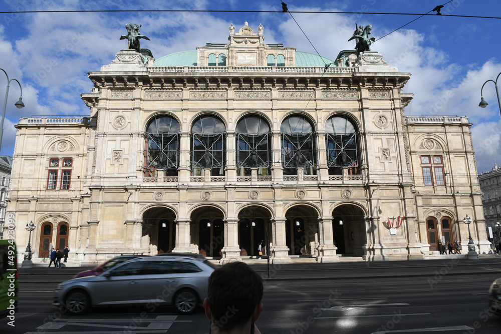Die Staatsoper an der Ringstraße in Wien, Österreich