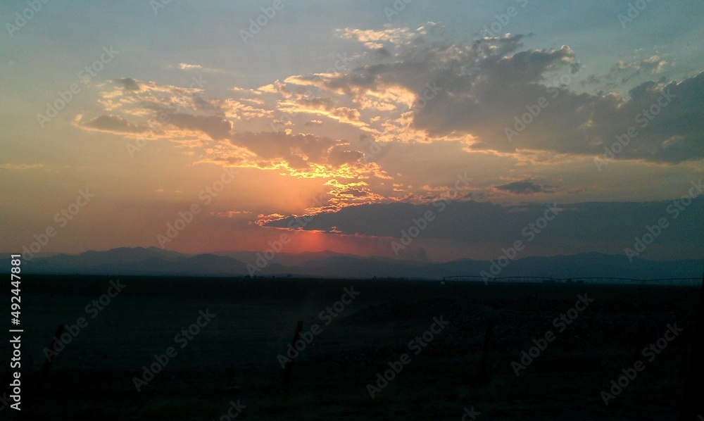 Fototapeta premium sunset in the mountains