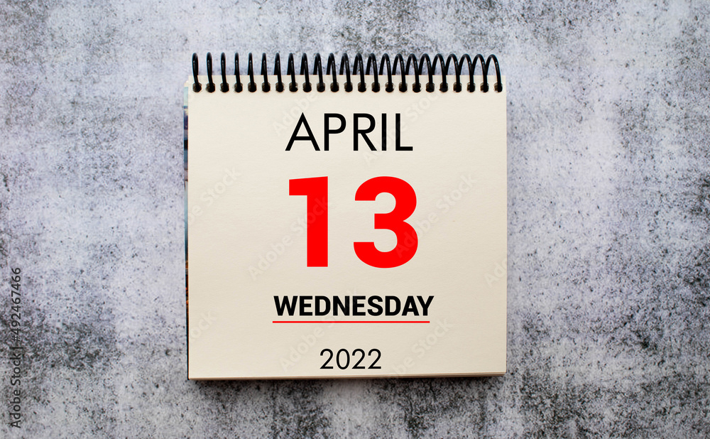 Obraz premium April 13th. Day 13 of month, calendar with morning coffee cup, at workplace. Spring time, Top view