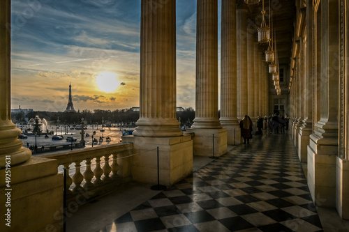 Paris france tourisme Hotel de la Marine patrimoine monument histoire Place de la concorde tour eiffel